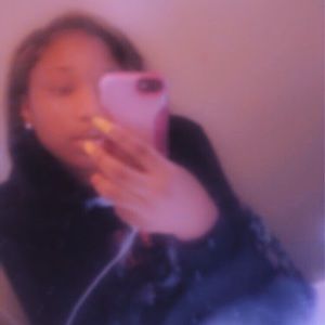 Meet your Posher, Izzy